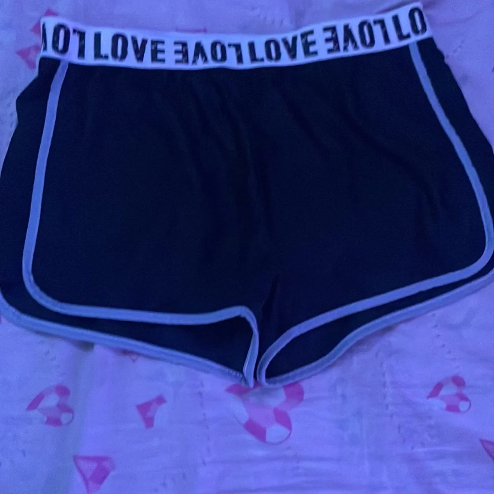 never worn - Picture 2 of 3